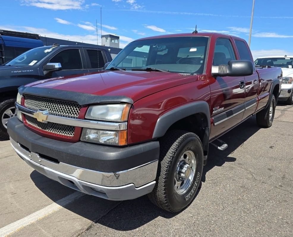 Used 2003 Chevrolet Silverado 2500 LT w/ Skid Plate Package AWD/4WD image 1