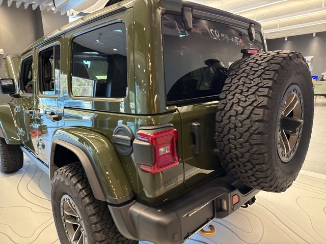 Used 2024 Jeep Wrangler Unlimited Rubicon 392 image 9