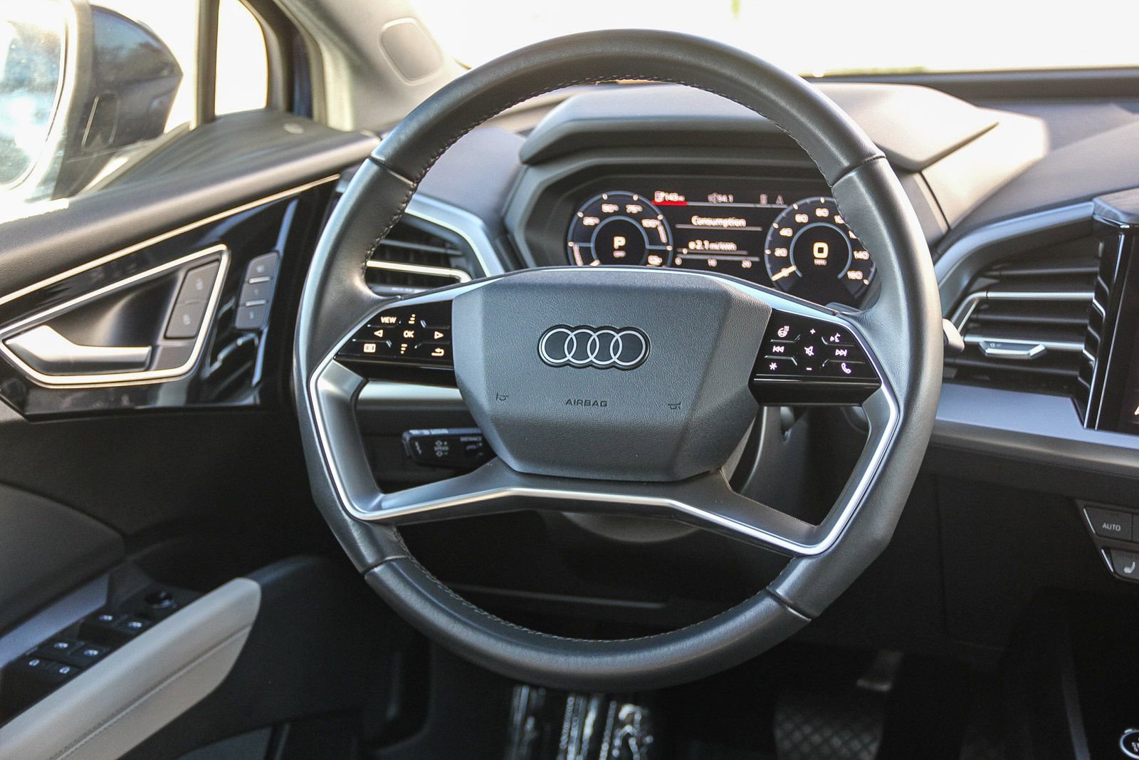 Certified 2024 Audi Q4 e-tron Premium Plus w/ Premium Plus image 17