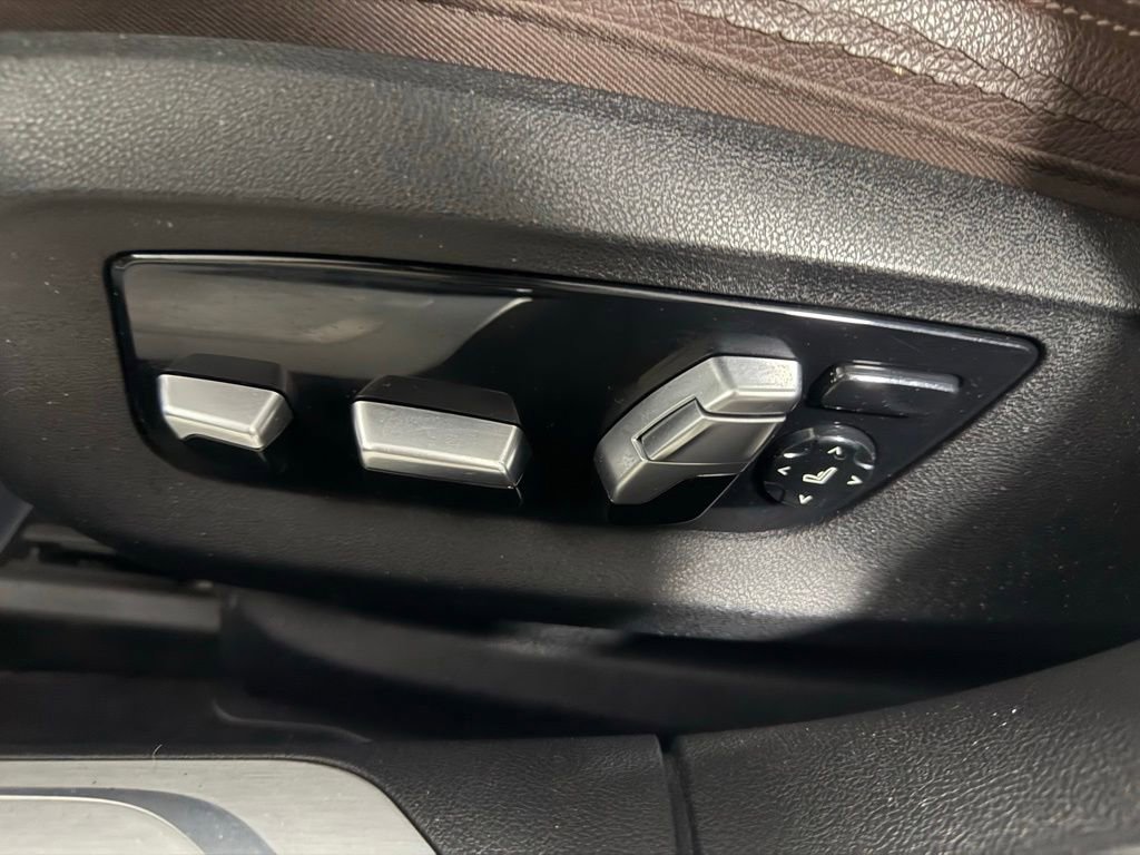 Used 2018 BMW 750i xDrive AWD/4WD image 18