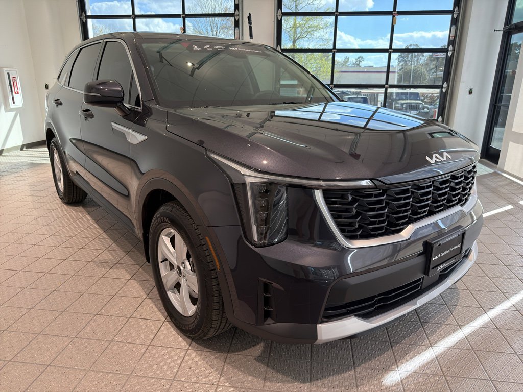 Certified 2026 Kia Sorento LX image 7
