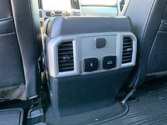 Used 2022 Ford F350 Lariat w/ Chrome Package image 21