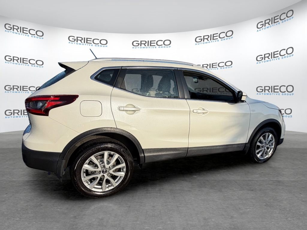 Used 2020 Nissan Rogue Sport SV FWD image 7