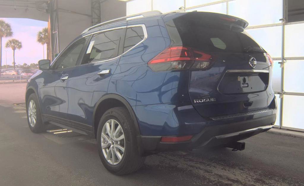 Used 2017 Nissan Rogue SV w/ SV Premium Package AWD/4WD image 5