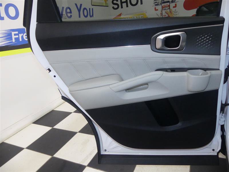 Used 2023 Kia Sorento SX image 31