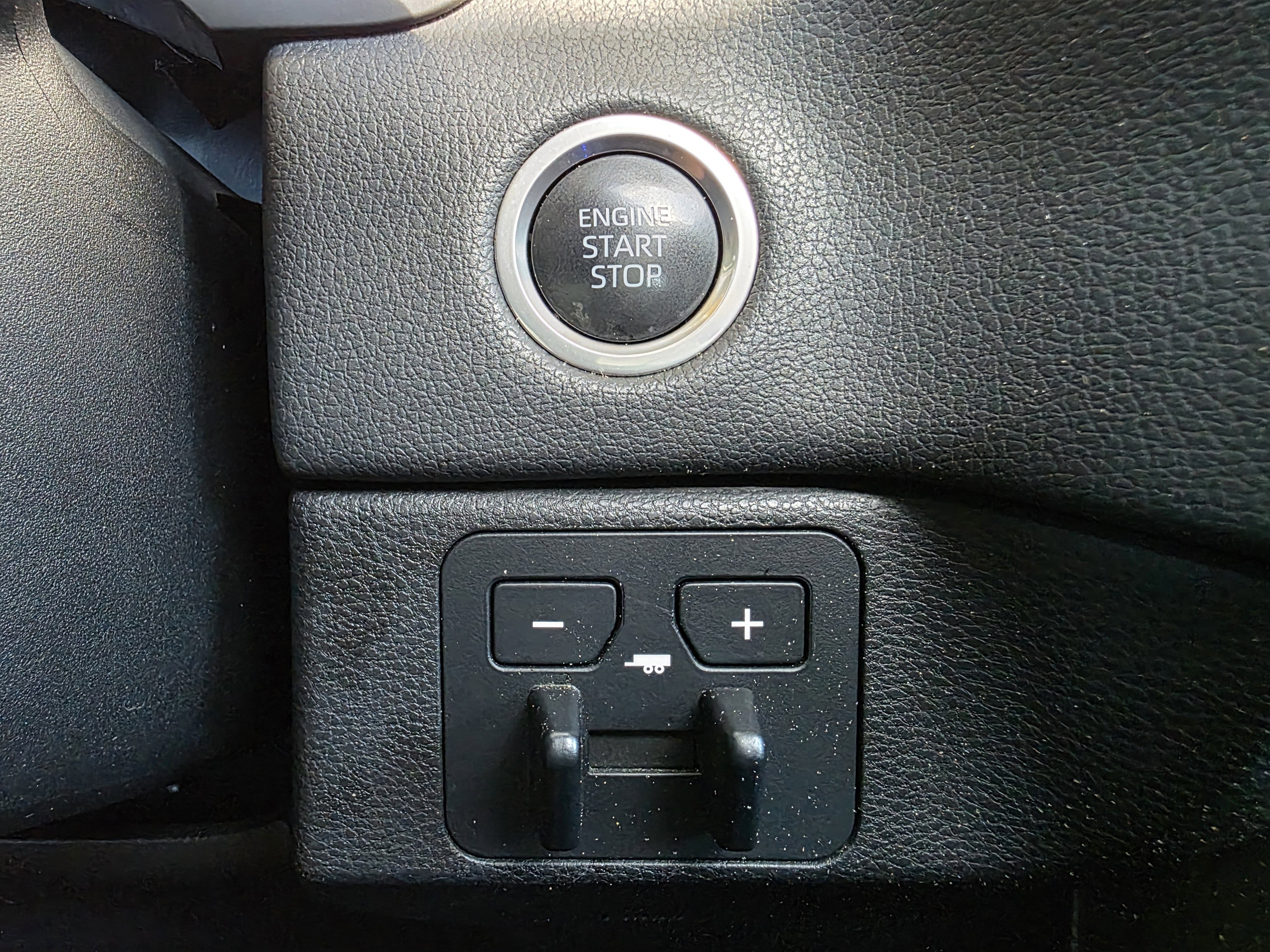 Used 2022 Toyota Tundra Limited image 24