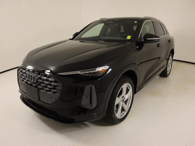 Certified 2025 Audi Q5 Premium Plus w/ Premium Plus image 1