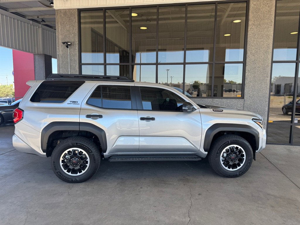 Used 2025 Toyota 4Runner TRD Off-Road image 3