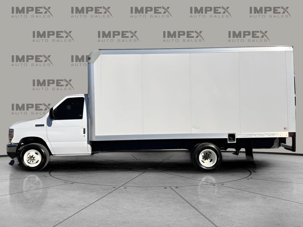 Used 2024 Ford E-450 and Econoline 450 Super Duty w/ Power Windows & Locks Group