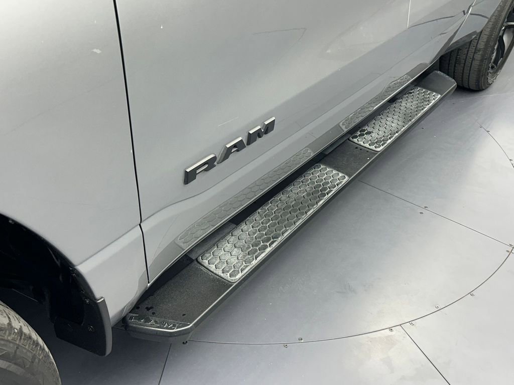 Used 2022 RAM 1500 Big Horn w/ Night Edition RWD image 33