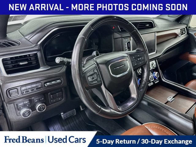 Used 2023 GMC Yukon XL Denali Ultimate AWD/4WD image 13