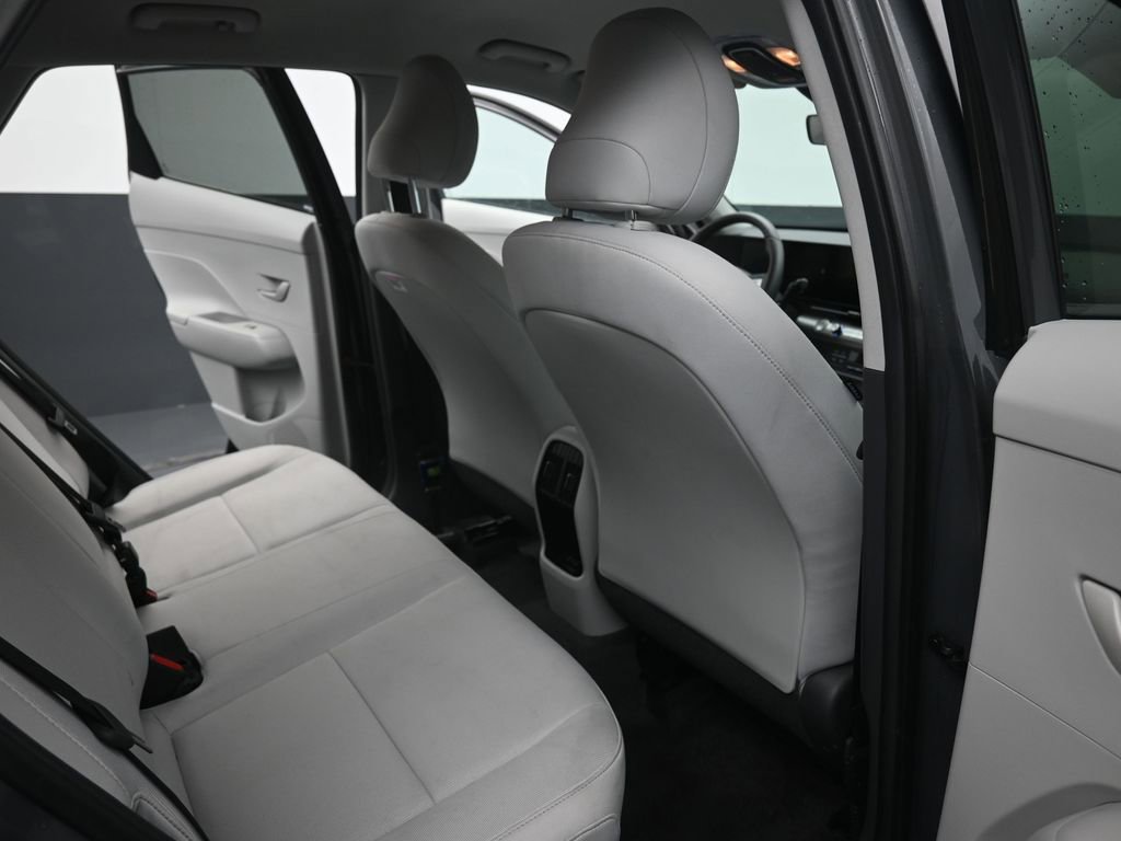 Used 2025 Hyundai Kona SEL image 14