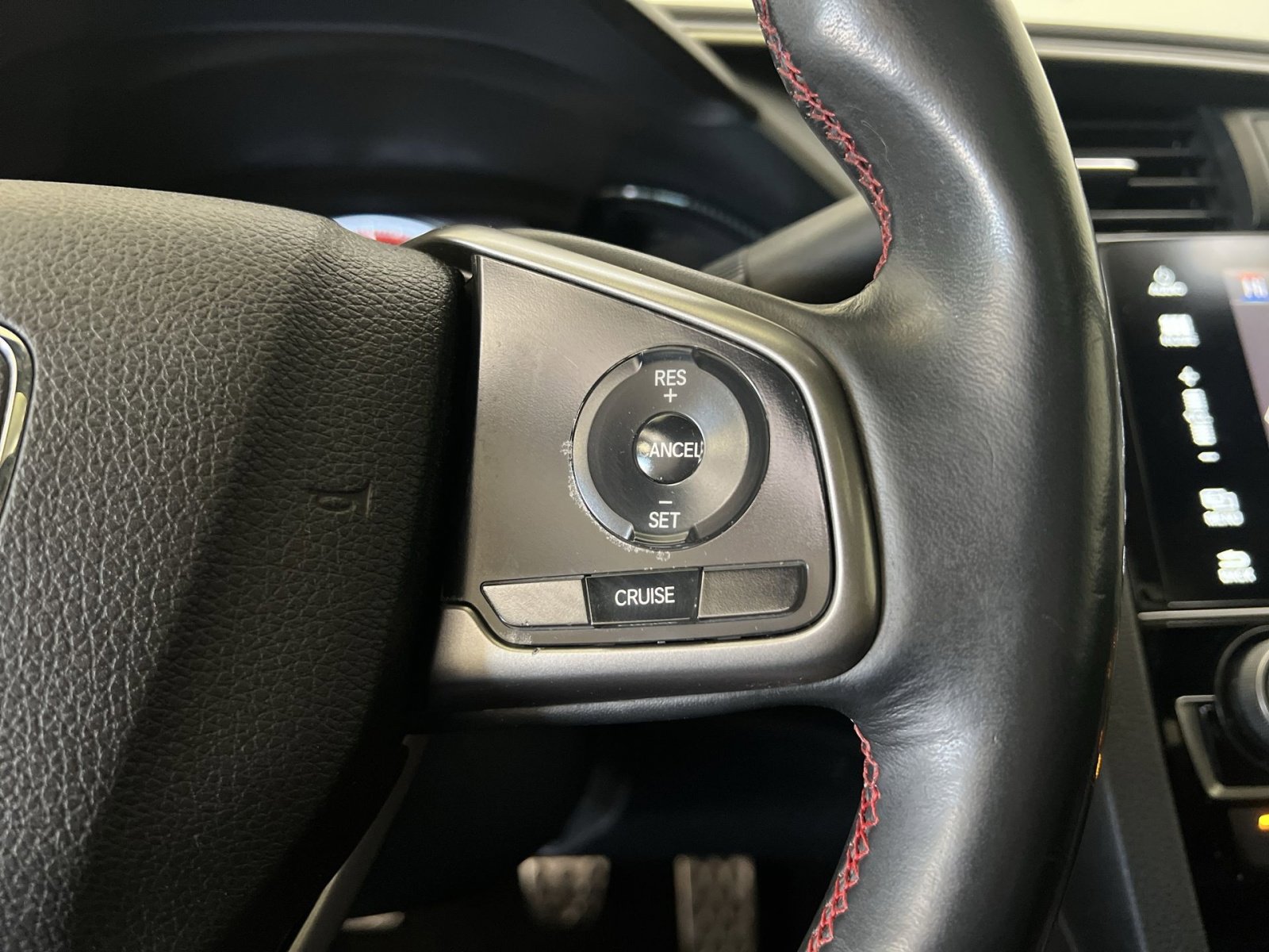 Used 2018 Honda Civic Si image 32