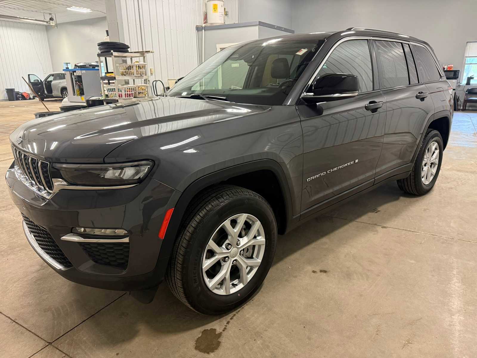 Used 2023 Jeep Grand Cherokee Limited