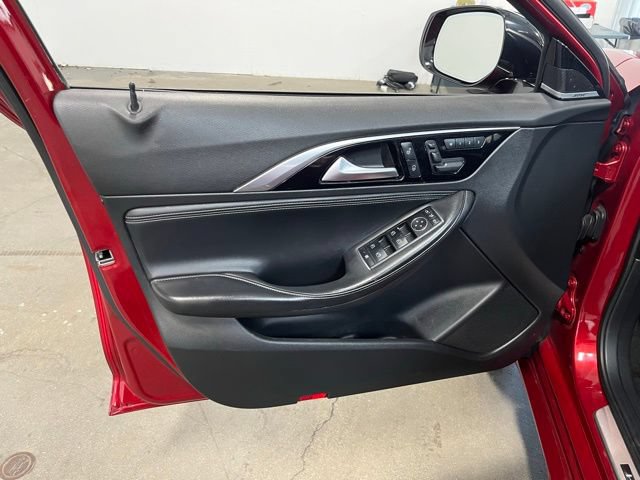 Used 2018 INFINITI QX30 Sport w/ Sport Leather Package FWD image 24