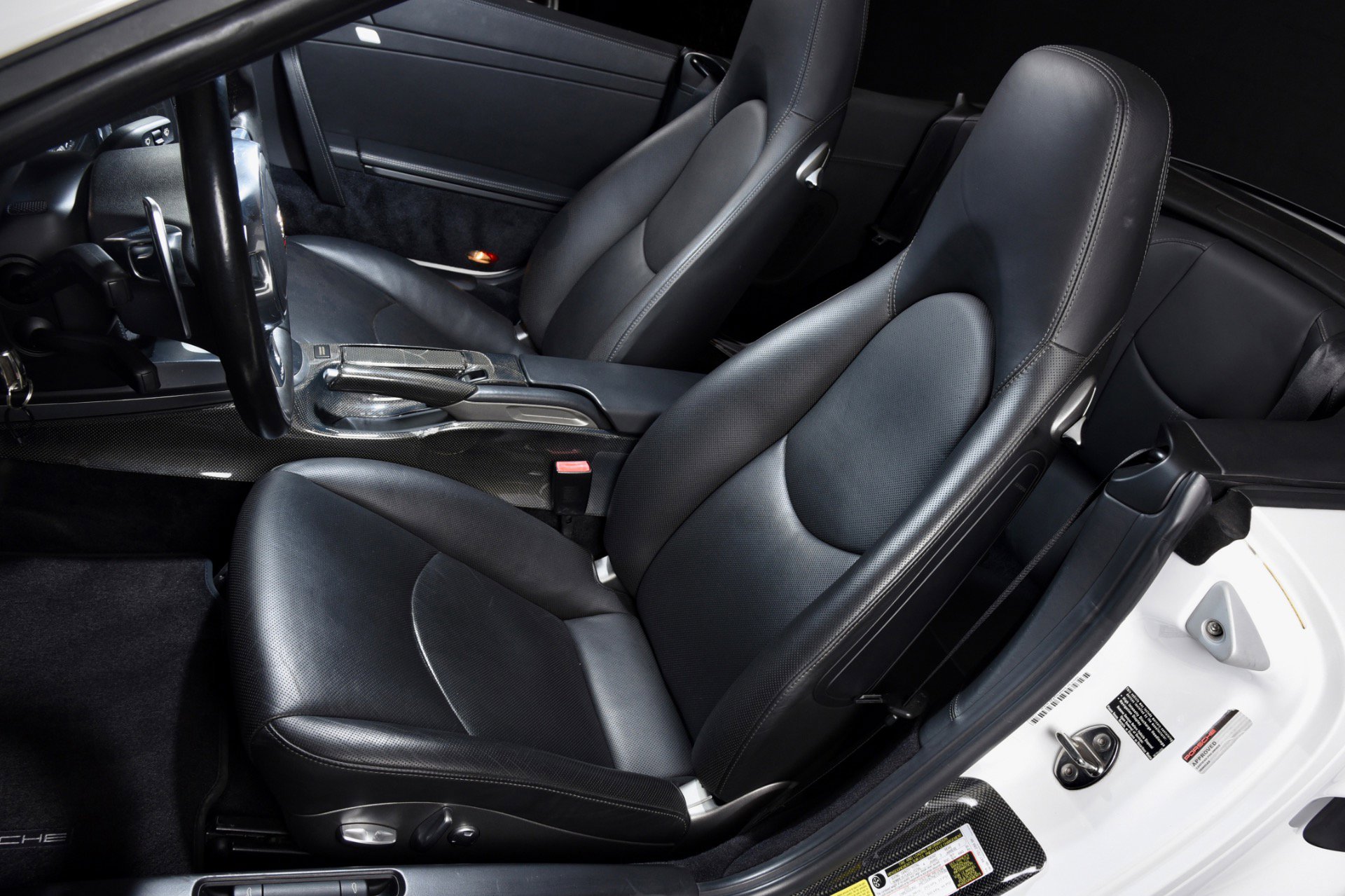 Used 2011 Porsche 911 Turbo image 18