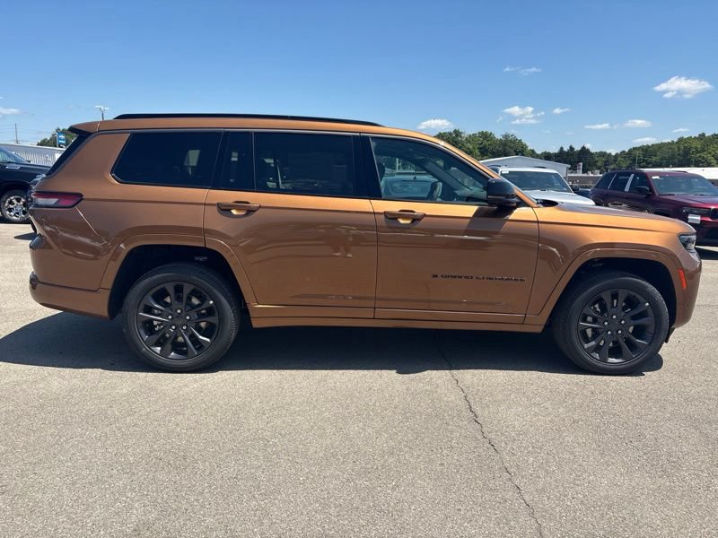 New 2026 Jeep Grand Cherokee L Limited AWD/4WD image 2
