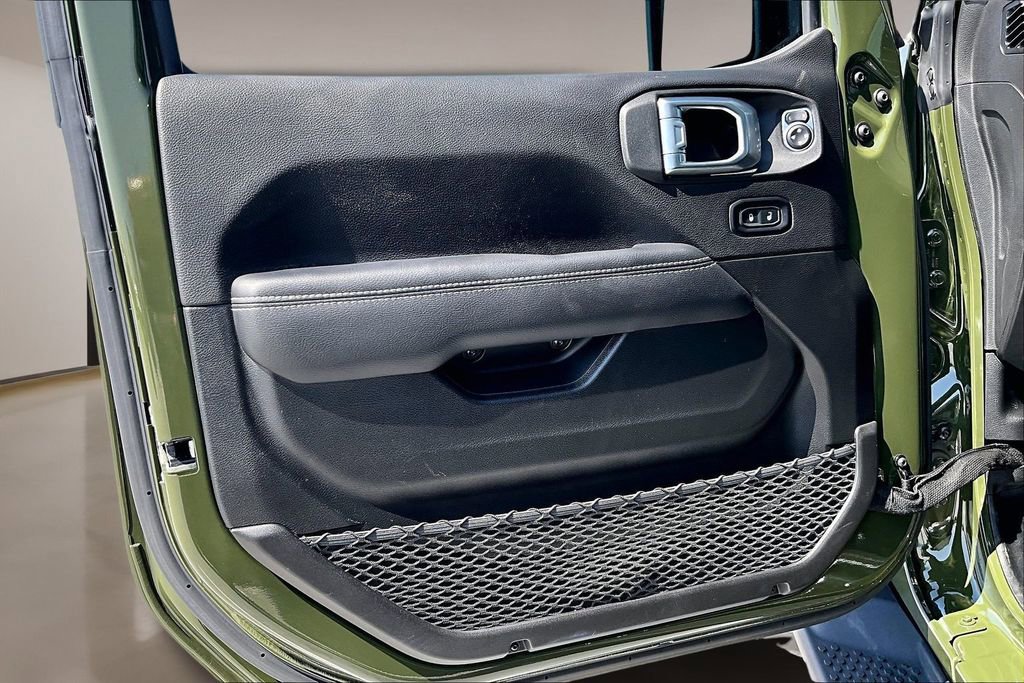 Used 2022 Jeep Wrangler Unlimited Sahara image 17