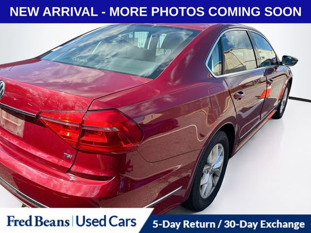 Used 2016 Volkswagen Passat 1.8T S FWD image 6