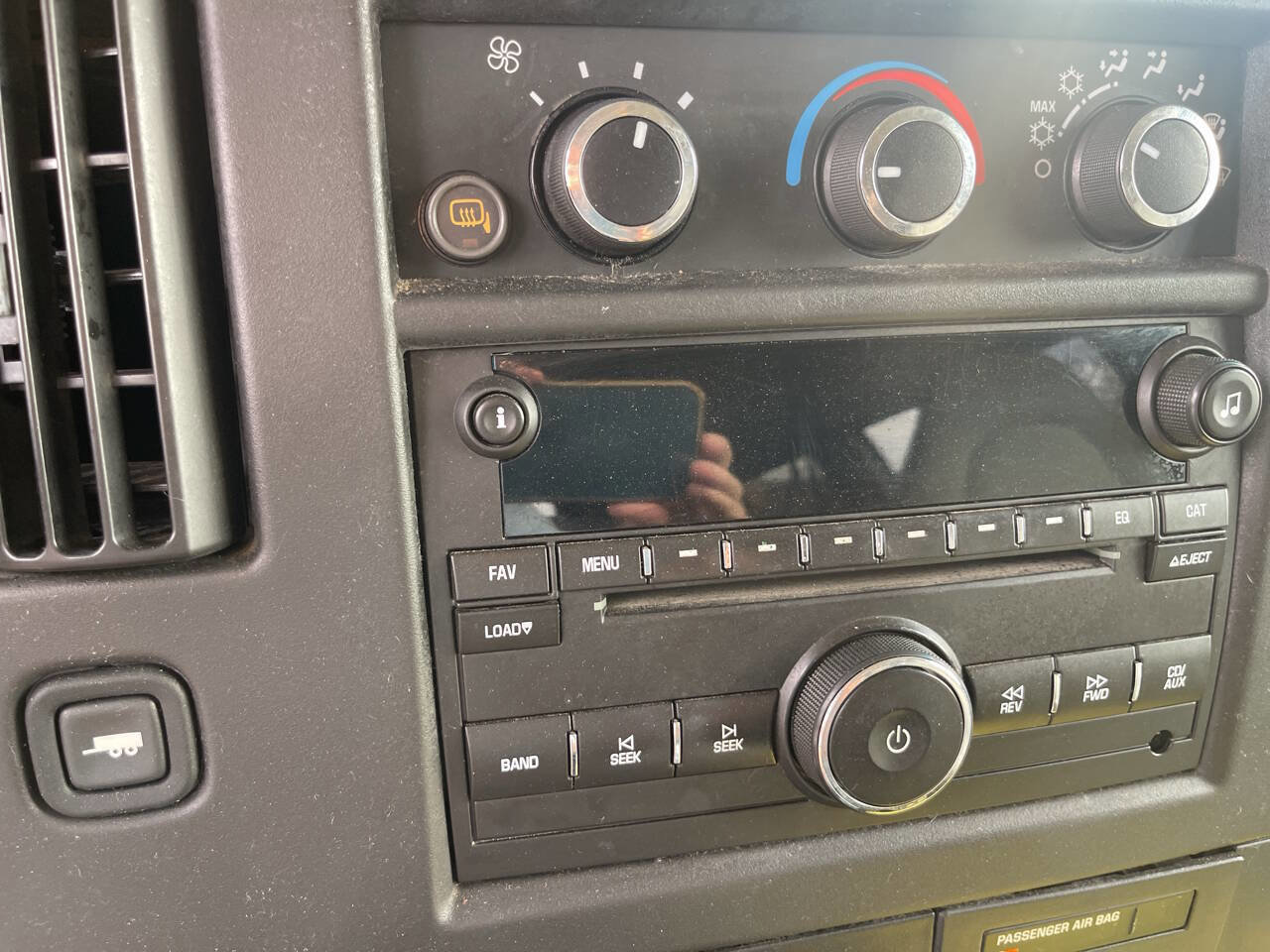 Used 2008 Chevrolet Express 1500 Passenger w/ LT Preferred Equipment Group image 21