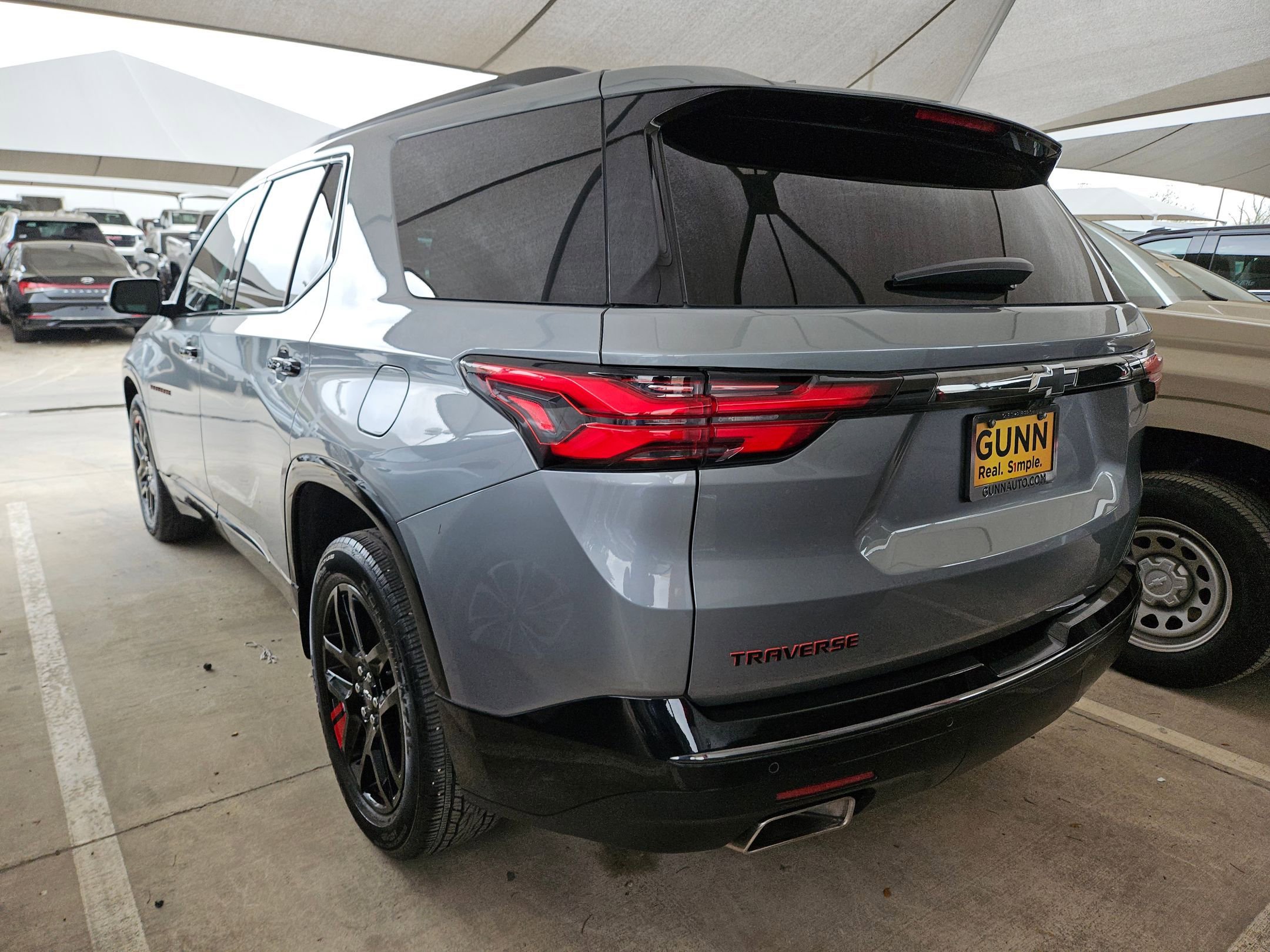 Used 2023 Chevrolet Traverse Premier w/ Redline Edition image 3