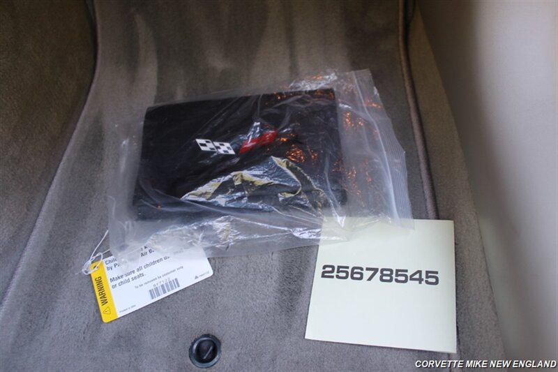 Used 2002 Chevrolet Corvette Coupe w/ Preferred Equipment Group2 RWD image 40