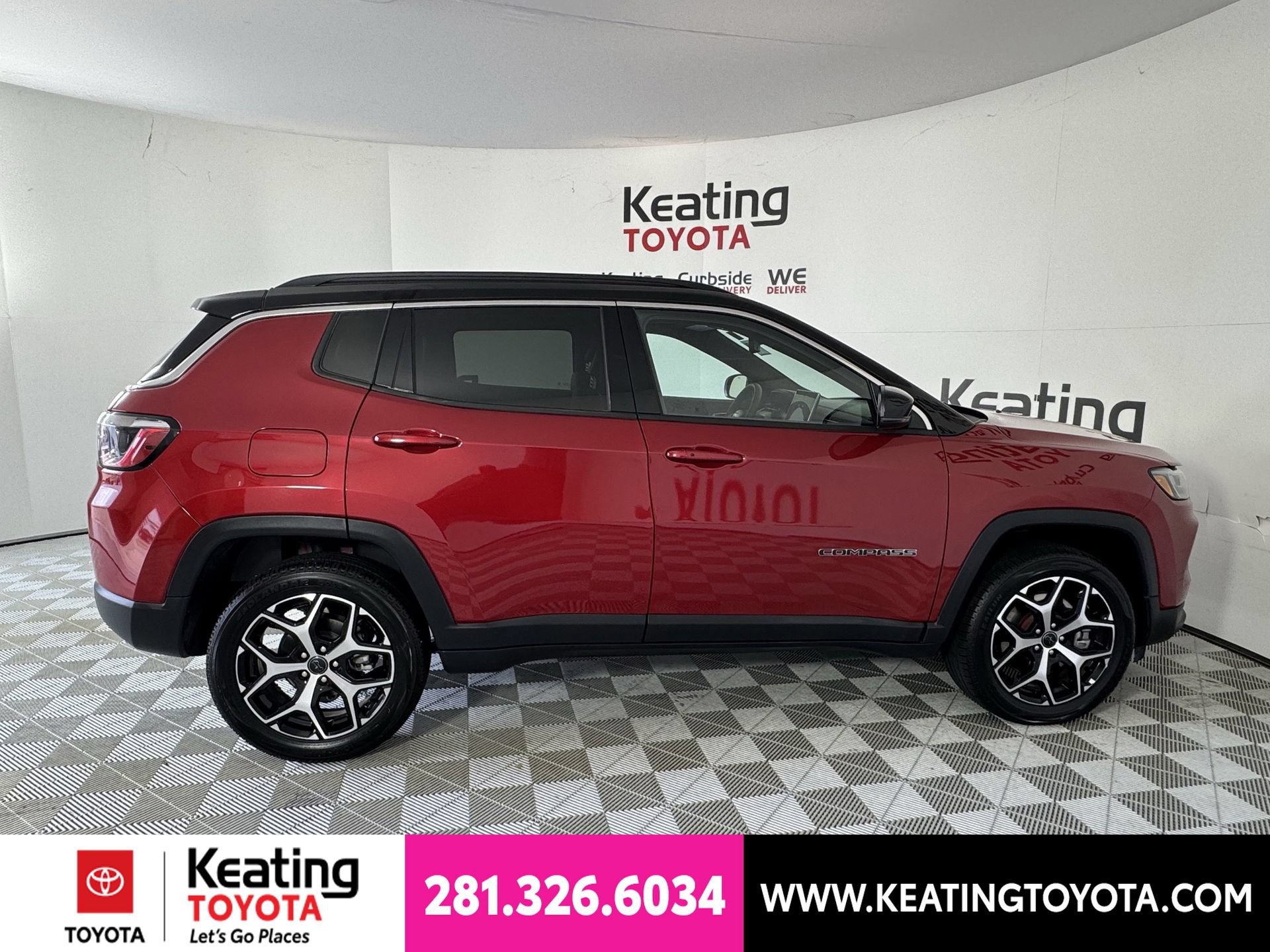 Used 2025 Jeep Compass Limited AWD/4WD image 4