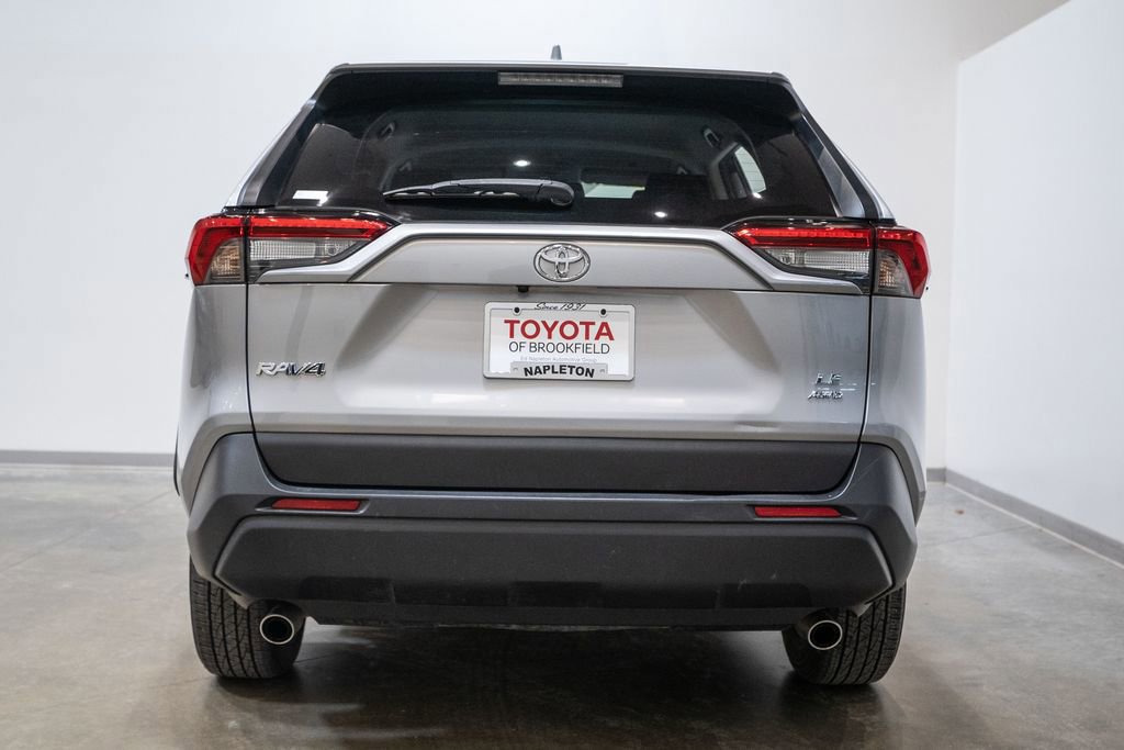 Used 2023 Toyota RAV4 LE image 8