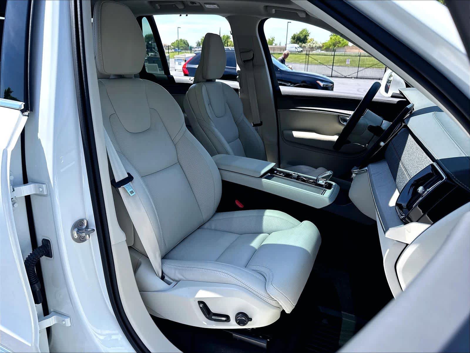 Used 2026 Volvo XC90 T8 Ultra w/ Protection Package Premier AWD/4WD image 10