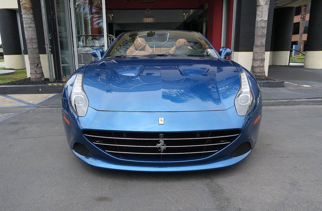 Used 2016 Ferrari California T RWD image 49