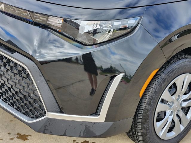 Certified 2025 Kia Soul LX FWD image 9