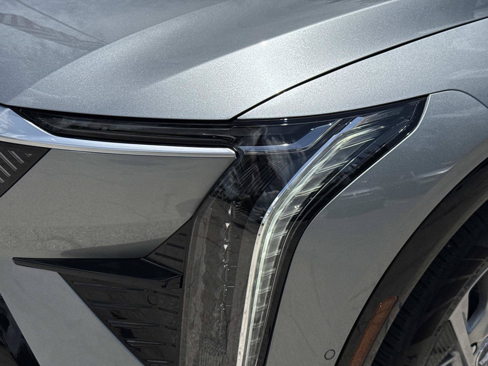 New 2026 Cadillac Optiq Luxury 1 RWD image 9