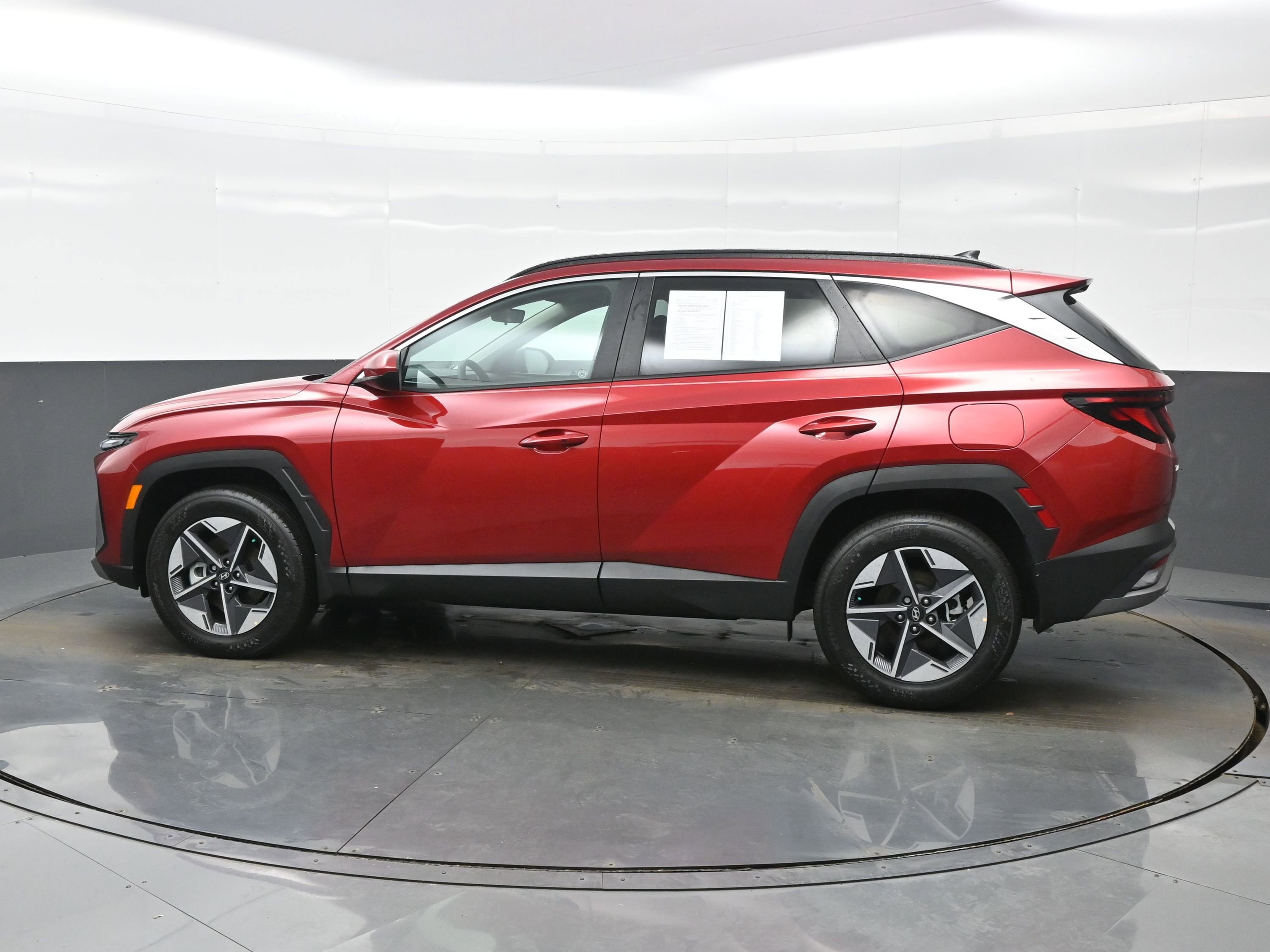 Certified 2026 Hyundai Tucson SEL image 3