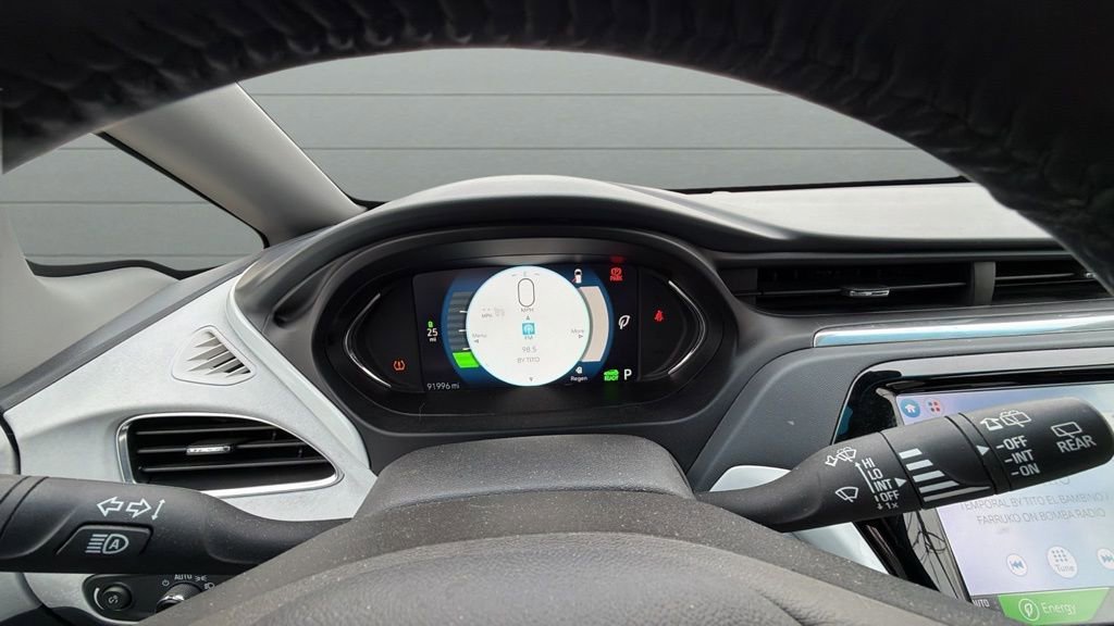 Used 2017 Chevrolet Bolt Premier w/ Driver Confidence II Package image 12
