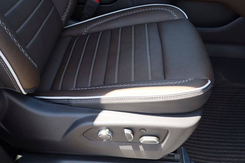 Used 2026 GMC Yukon Denali Ultimate image 35