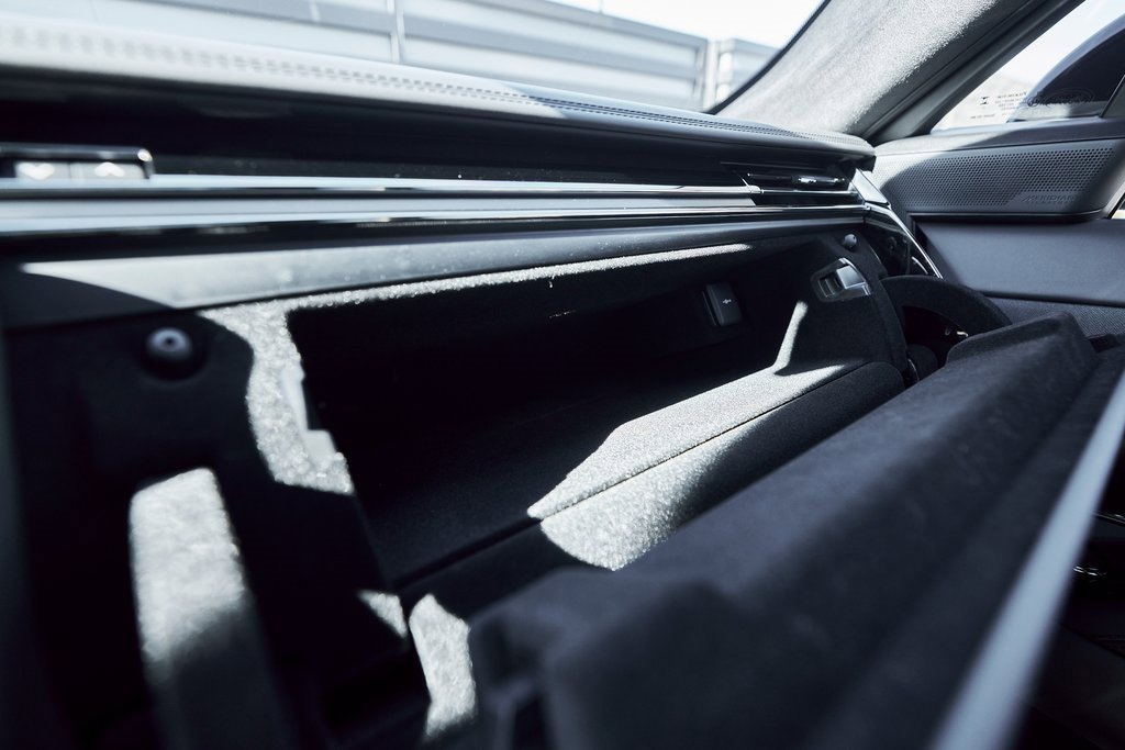 Used 2024 Land Rover Range Rover Sport SV Edition One Carbon Bronze image 78