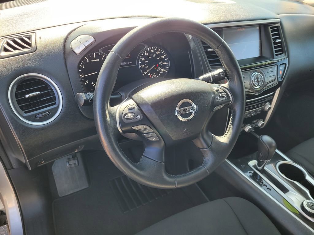 Used 2019 Nissan Pathfinder SV AWD/4WD image 25