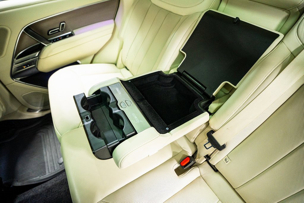 Used 2024 Land Rover Range Rover SE image 54