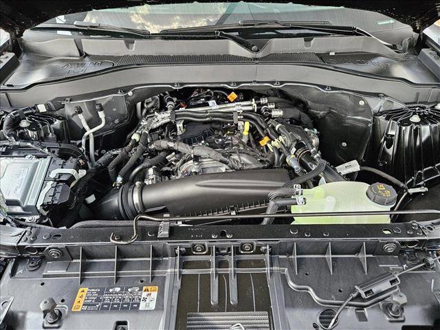 New 2025 Ford Explorer Active w/ Active Comfort Package image 17