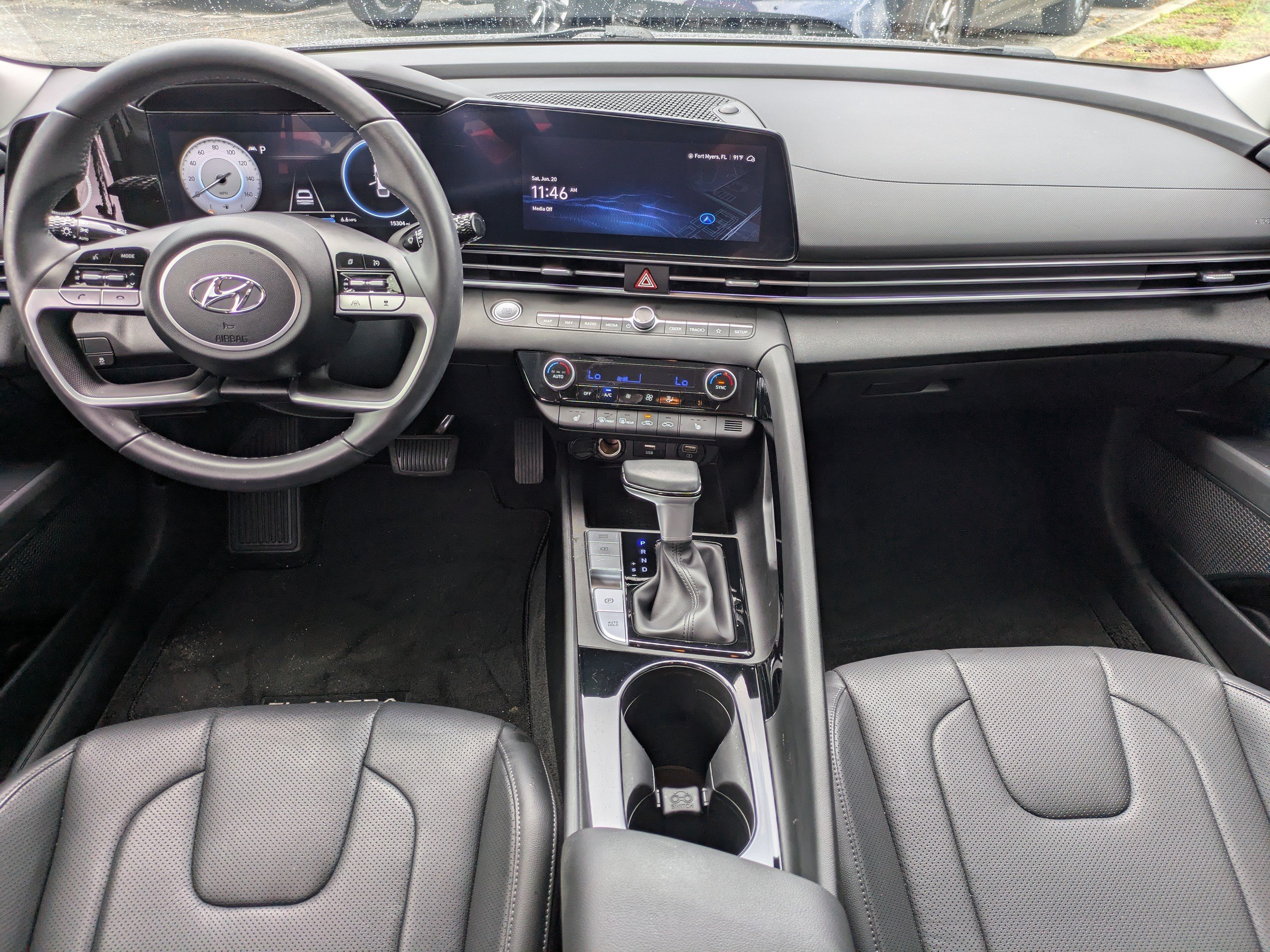 Used 2023 Hyundai Elantra Limited FWD image 14