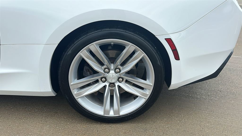 Used 2017 Chevrolet Camaro SS RWD image 18