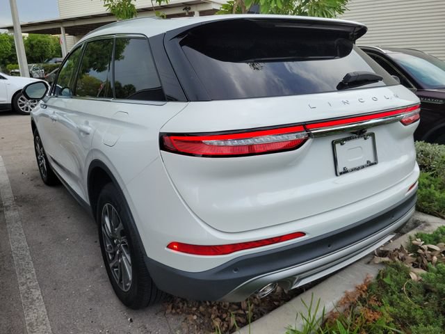 Certified 2022 Lincoln Corsair FWD image 4