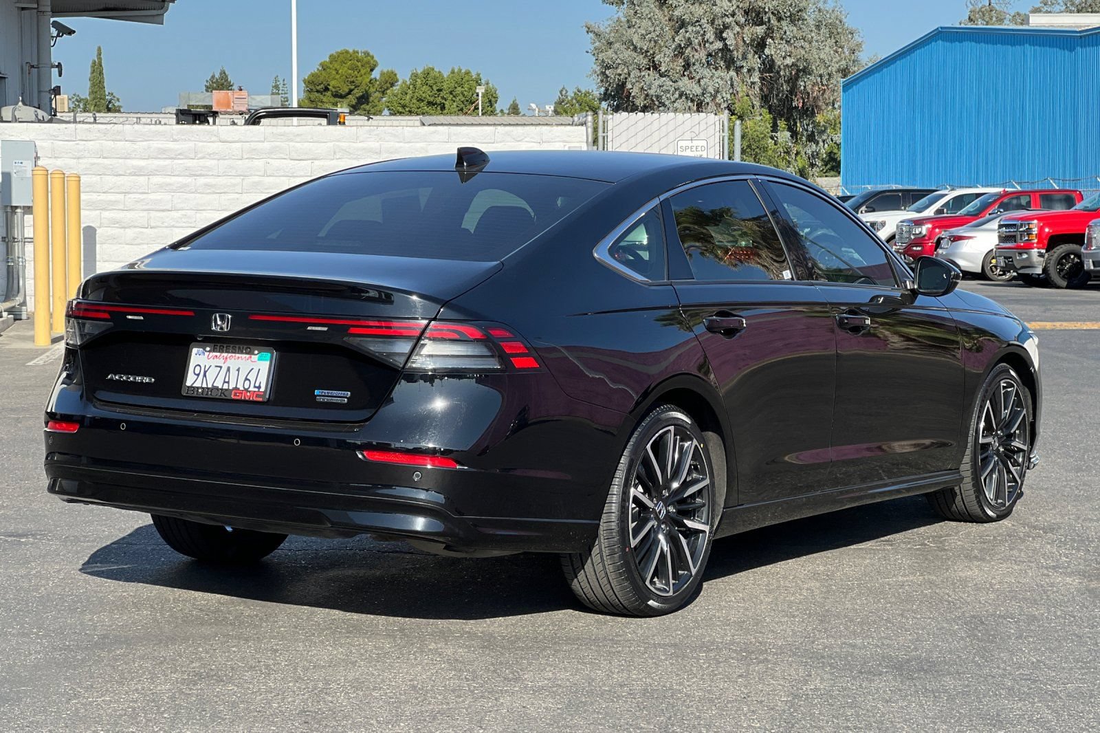 Used 2023 Honda Accord Touring image 4