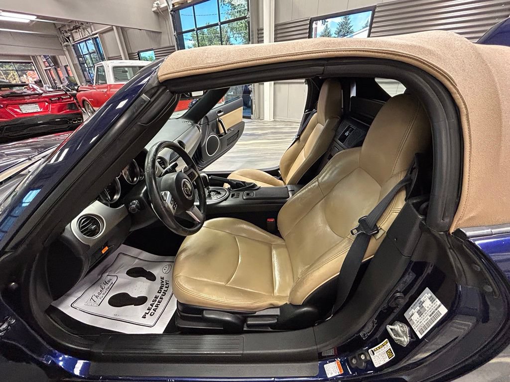 Used 2009 MAZDA MX-5 Miata Grand Touring RWD image 41