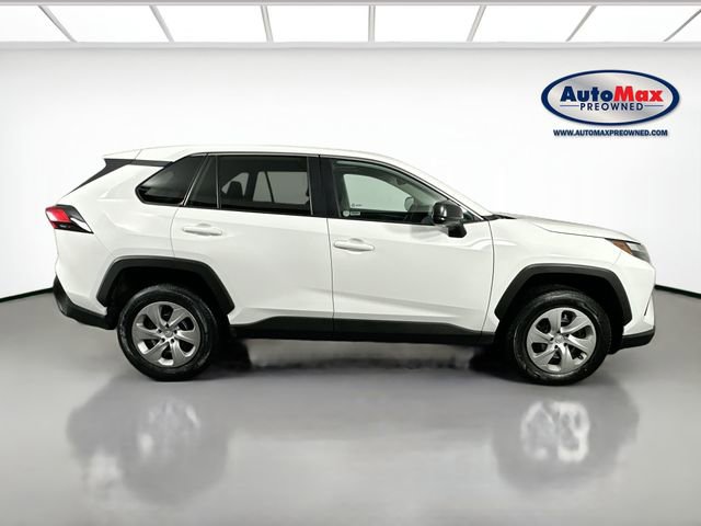 Used 2024 Toyota RAV4 LE AWD/4WD image 9