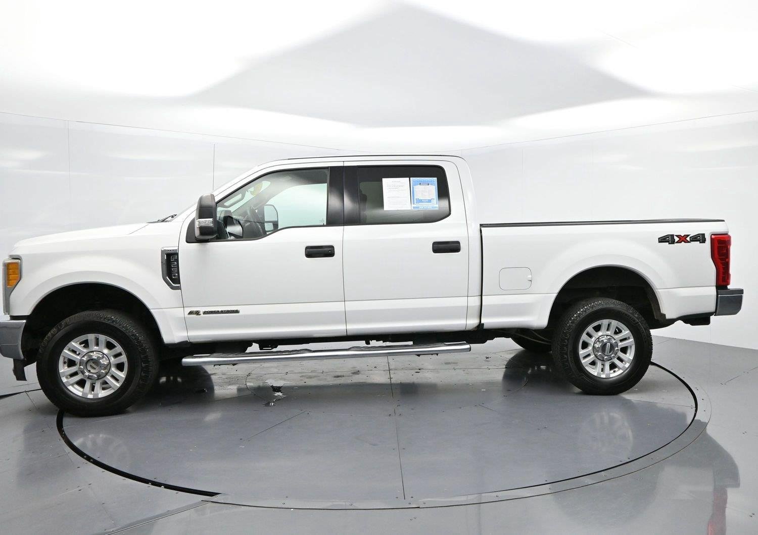 Used 2017 Ford F250 XLT AWD/4WD image 4