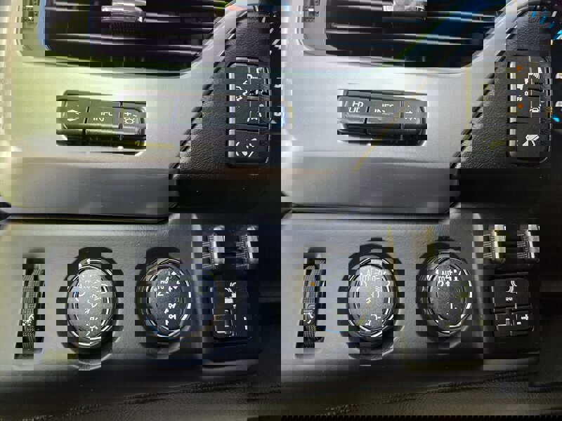 Used 2018 Chevrolet Tahoe Premier w/ RST 6.2L Performance Edition image 17