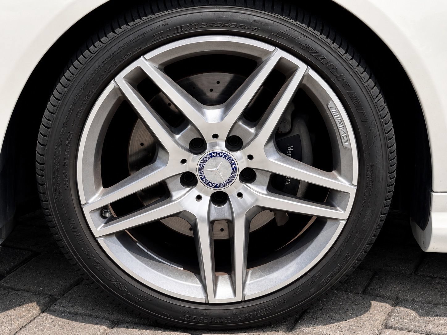 Used 2016 Mercedes-Benz E 400 Cabriolet image 11