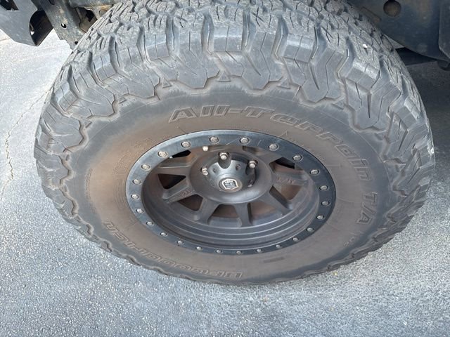 Used 2012 Jeep Wrangler Unlimited Sahara image 11