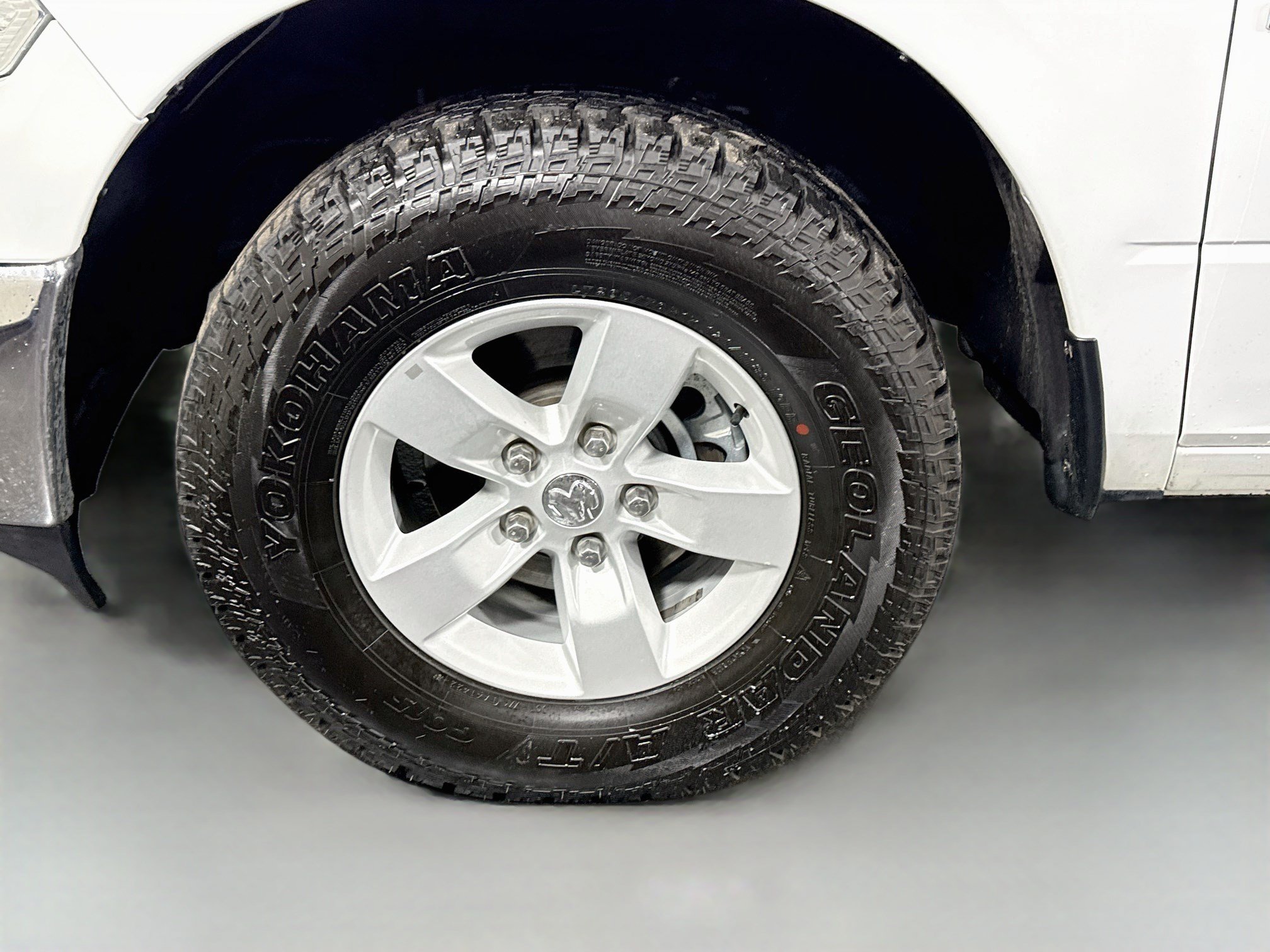 Used 2023 RAM 1500 Classic SLT w/ Electronics Group AWD/4WD image 37